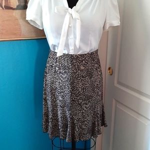 EUC BRIGGS NEW YORK Petite Large poly-spandex knit godet faux animal print skirt